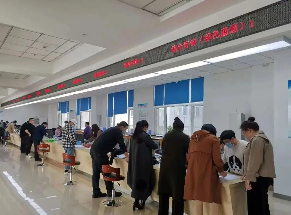 凌源市活用“加减法”：减去繁琐 加出便利
