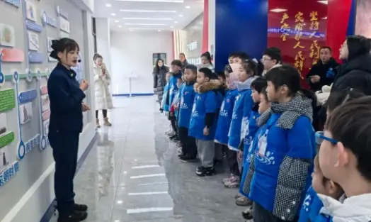 朝阳 亲子携手学消防 共筑家庭“暖心防火线”迎新春