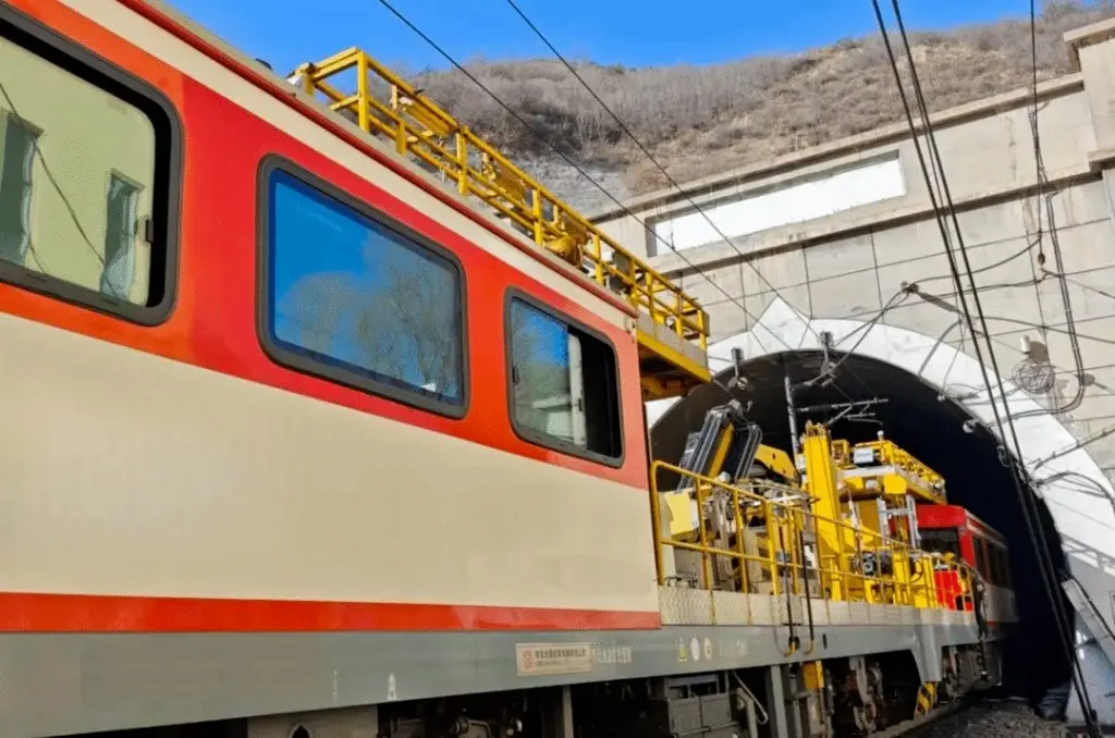 77座隧道8小时完成体检！西安电子科技大学杭州研究院雷达检测技术刷新行业新速度