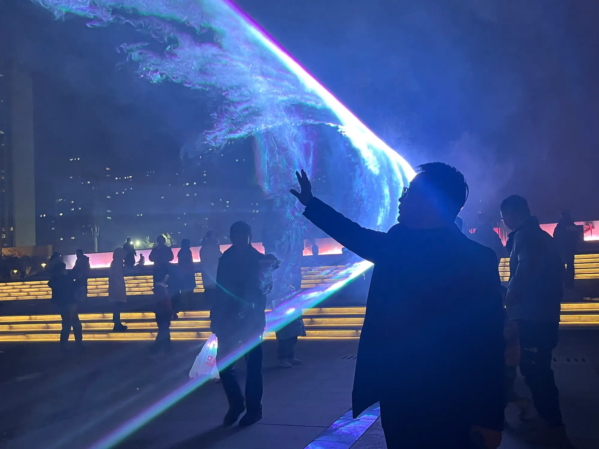 震撼来袭！渭南高新激光秀刷屏了