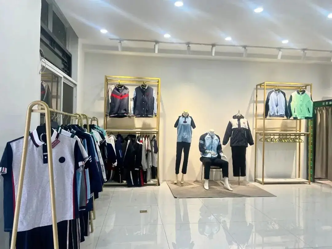 朝阳市中小学（中职）校服线下展示活动公告