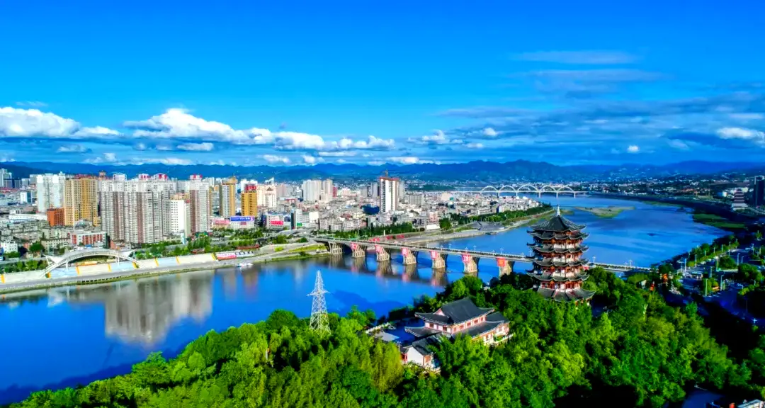 守护保安全  赋能新作为 ——安康市市场监督管理局履行“双重使命”赋能高质量发展