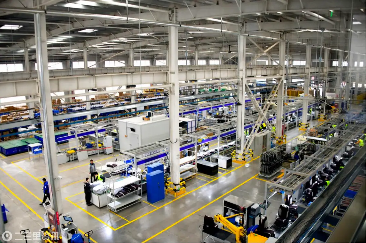 西安经开区汽车产业“开年即提速” 延锋座椅西安基地发泡工厂投产