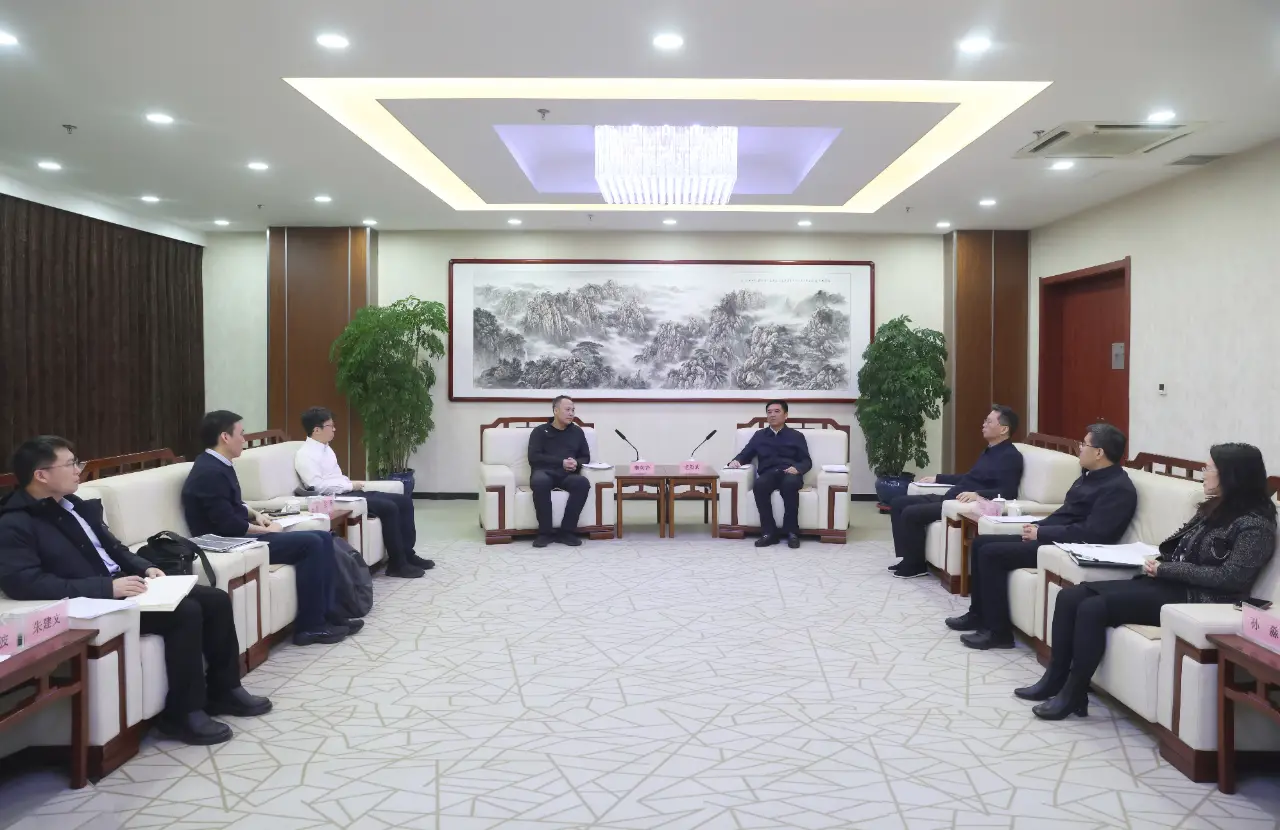 老颜武张耀鼎会见中国可再生能源学会风能专委会秘书长、北京鉴衡认证中心主任秦海岩
