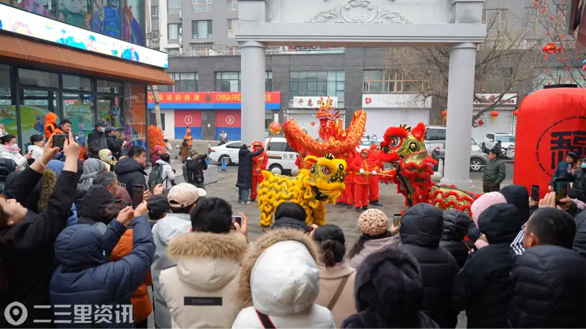 灯火映百年商埠 烟火暖一城团圆  ——2026长春商埠地“福满商埠·元宵灯会”热闹启幕