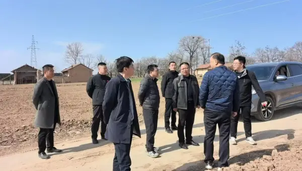 咸阳市农业农村局、市自然资源局来长武县检查指导设施农用地备案及永久基本农田补划工作