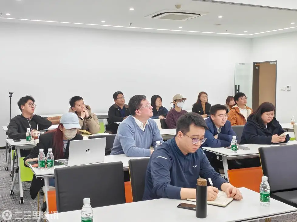 高新区送政策 “及时雨”！  数字动漫游戏产业基地培训会解锁企业申报密码