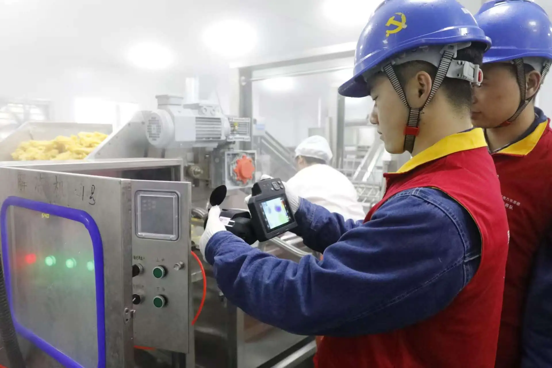 国网宁陕县供电公司：精准“把脉” 专项巡检护航企业用电无忧