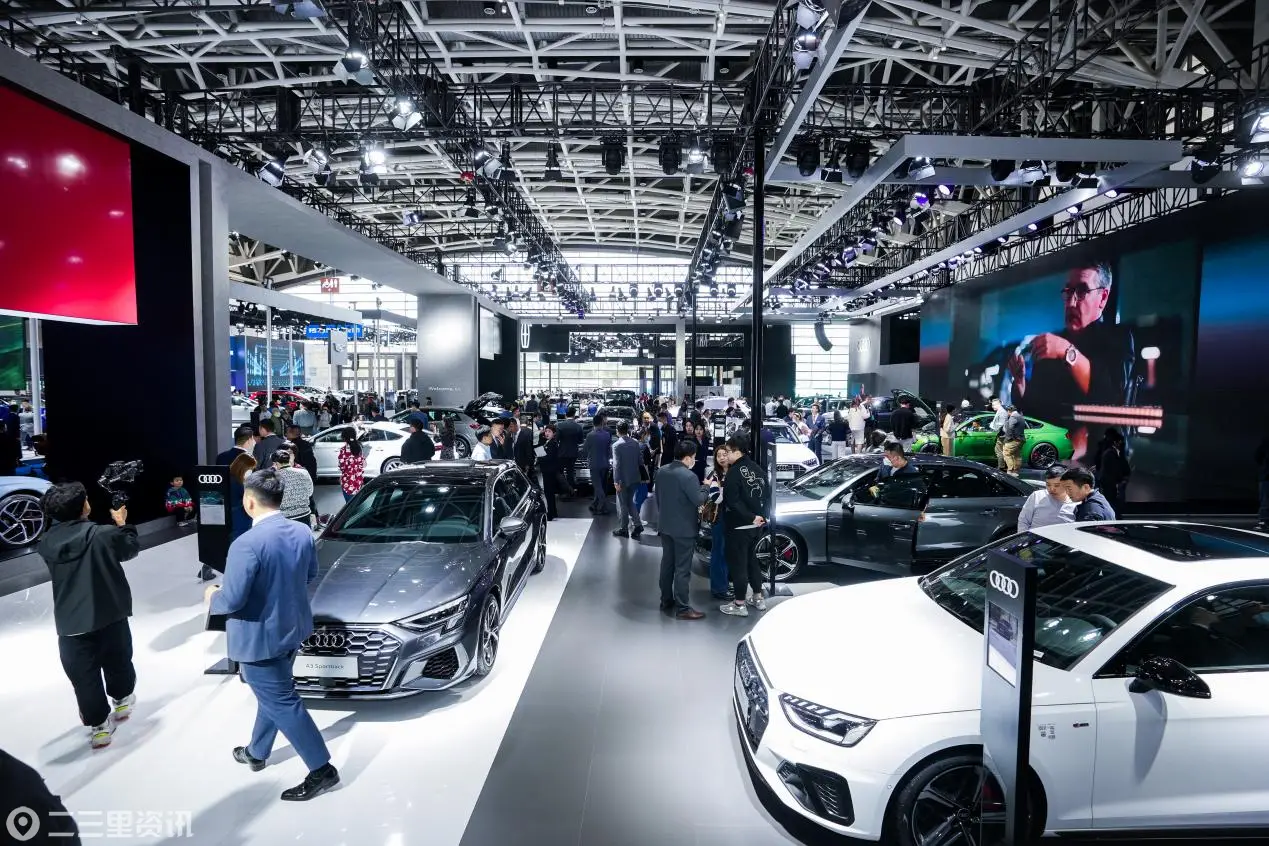 /Users/dora/Downloads/车展常用宣传图/c072b5bc34858181de98559941017df8-sz_3863431.jpgc072b5bc34858181de98559941017df8-sz_3863431