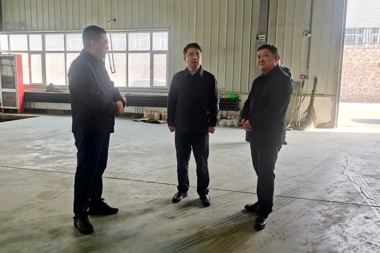 朝阳县县长巴行金到开发区调研项目建设和企业运行情况