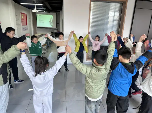 秦都区渭滨街道：践行绿色低碳科创 巧手守护美丽家园