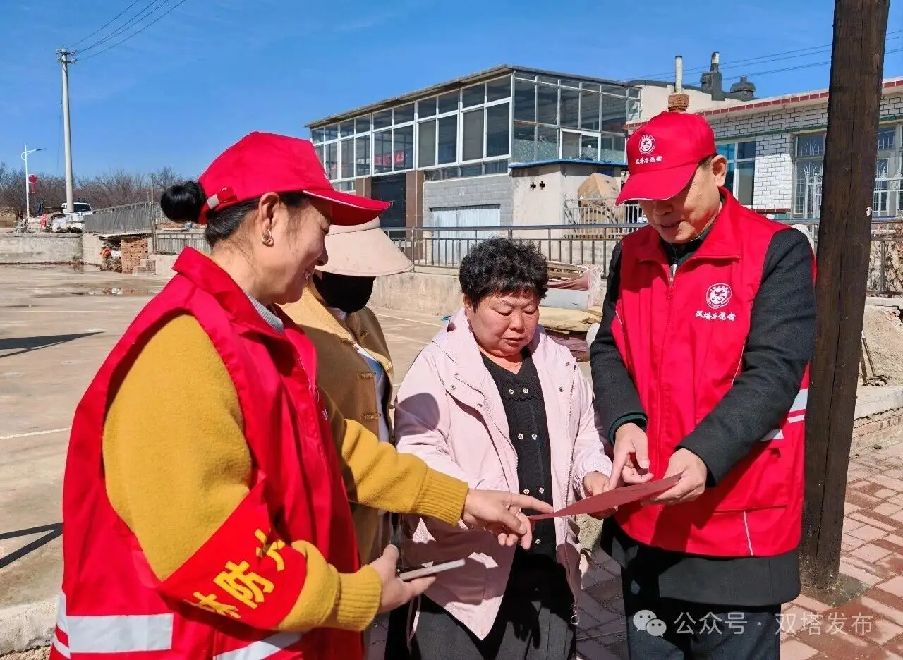 双塔区他拉皋镇铁匠营子村：筑牢防火“前沿哨” 守住森林“生命线”