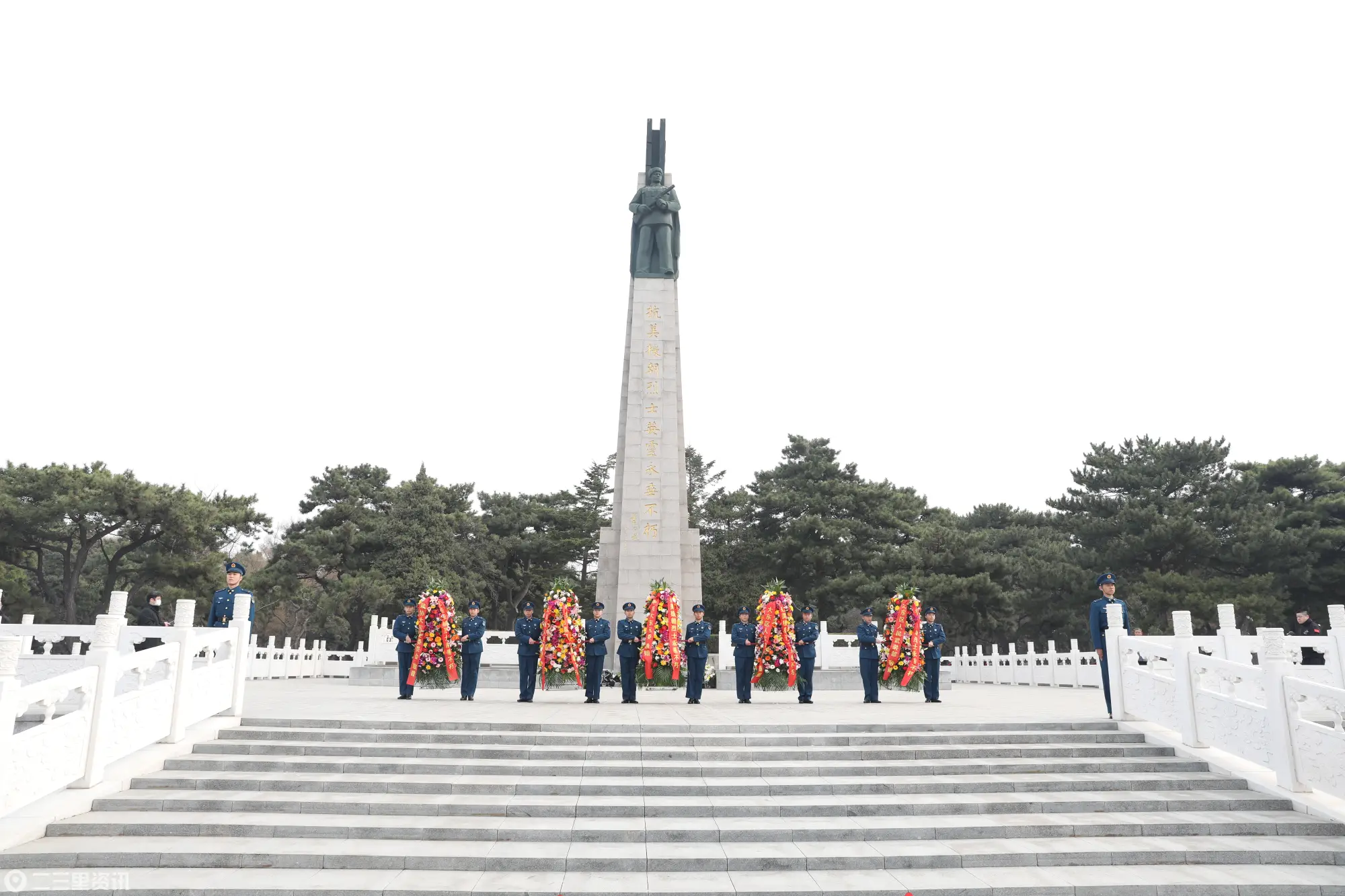 大东区举行2026年清明节烈士祭扫活动