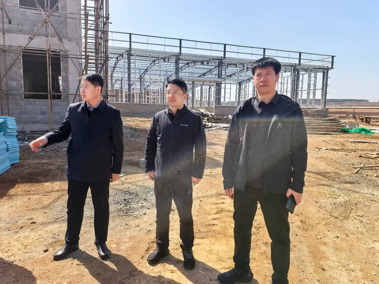 朝阳县县长巴行金调研一季度项目开复工等工作