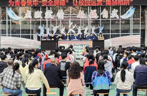 略阳：“秦岭生态保护进校园”活动在两河口镇举行