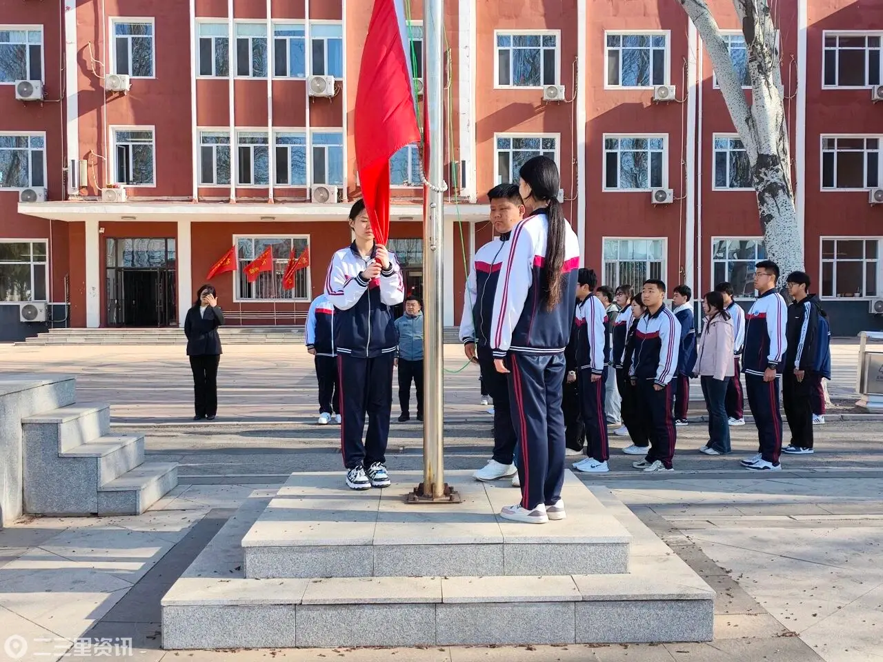 春启新程，安全先行，沈阳市电子技术学校开展安全主题升旗仪式