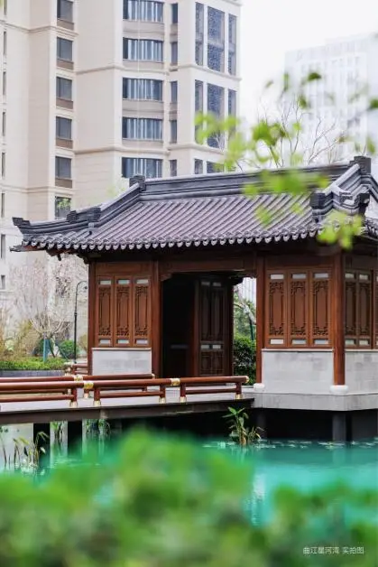 全冠移植 + 榫卯工艺，曲江星河湾用细节诠释什么是真舍得