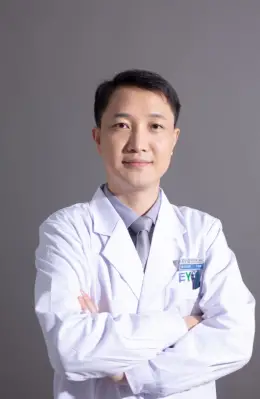 精准摘镜，清晰视界｜走近咸阳爱尔屈光科主任严展军医生