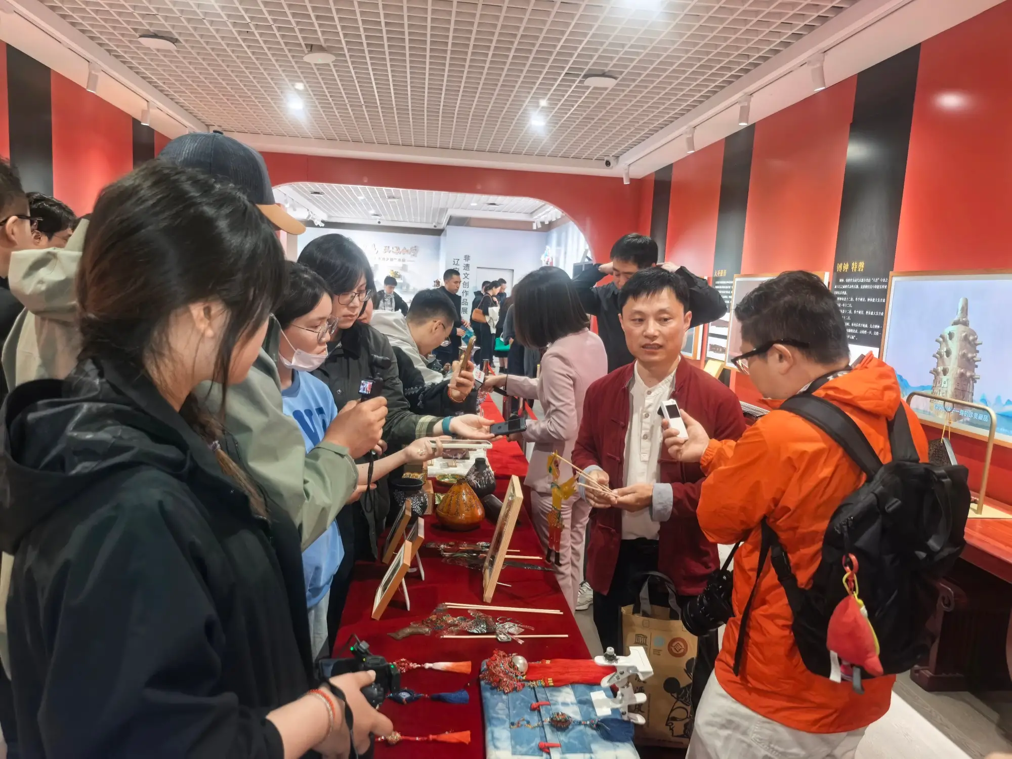 凌源皮影亮相北京故宫博物院文创融合馆
