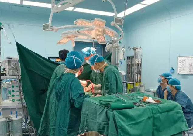 长在心坎上的“果冻”样肿瘤，马恩团队巧手化解！