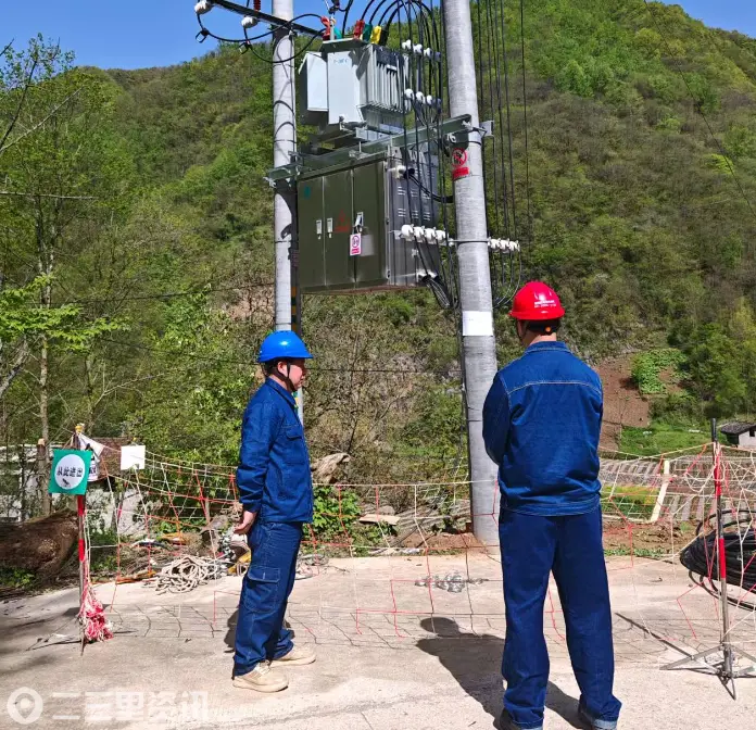 低电压改造“点亮”乡村振兴路 —-国网镇巴县供电公司倾力解决梨子园村用电难题