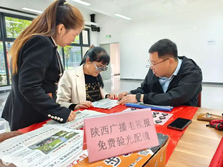 暖心服务进社区 便民服务零距离  鱼化寨街道云臻社区嵌入式便民集市温情启幕