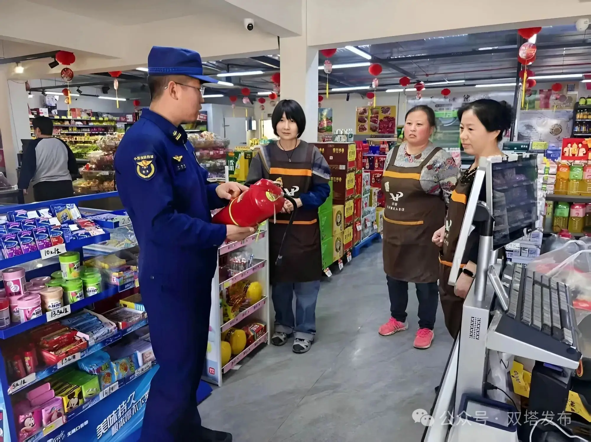 双塔区消防救援局：“码上告知+全程指导”让消防行政许可办理更便民