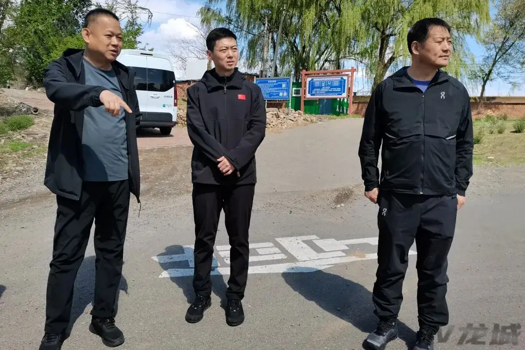 龙城区领导检查道路交通安全工作
