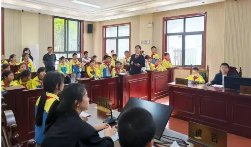 略阳白水江镇中心小学开展“法润童心·护航成长”法治实践活动
