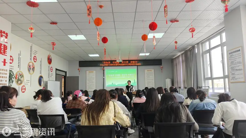 “学条例 守规矩 讲文明 树新风”十大文明好习惯养成倡导文明实践示范活动走进金刚寺社区、夏洲路社区、凌霄塔社区、德静路社区