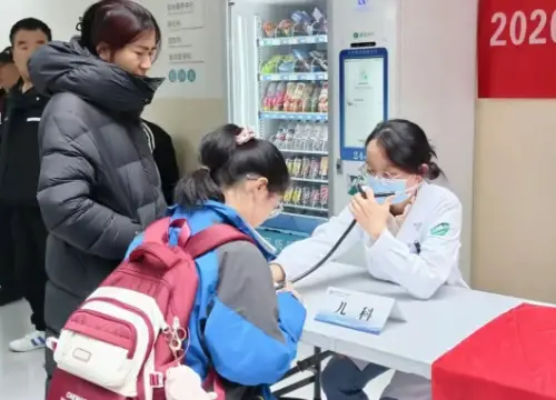 童心所托--咸阳市第一人民医院儿科医生与小患者们的双向治愈