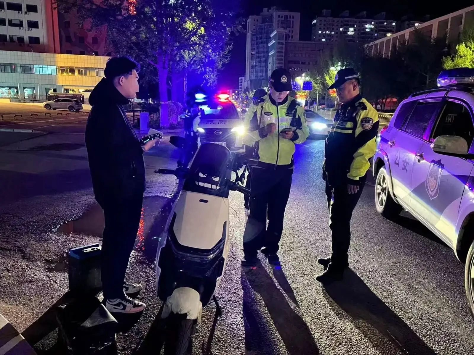 还“静”于民 凌源市重拳整治“飙车炸街”噪音扰民