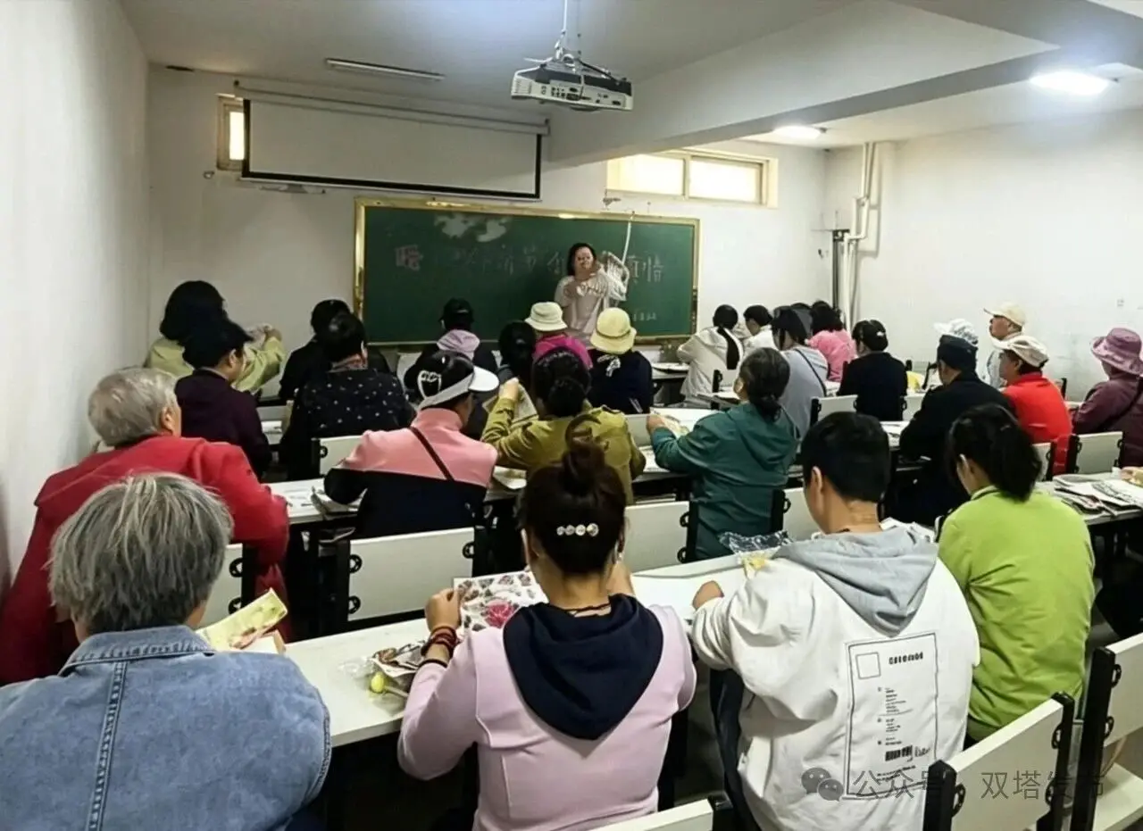 温情五月 感恩母爱 双塔区前进街道前进社区开展邻里暖心主题活动