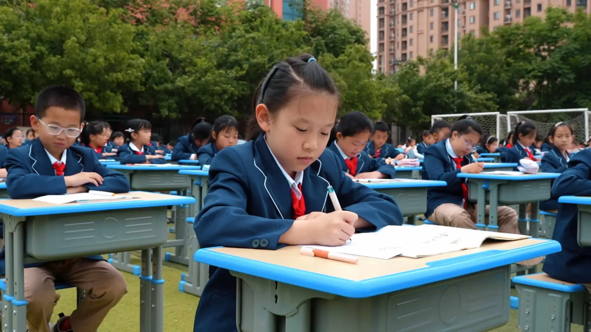 “素笺拾雅 逐光盛夏”丰荫明德小学硬笔书法大赛圆满举行