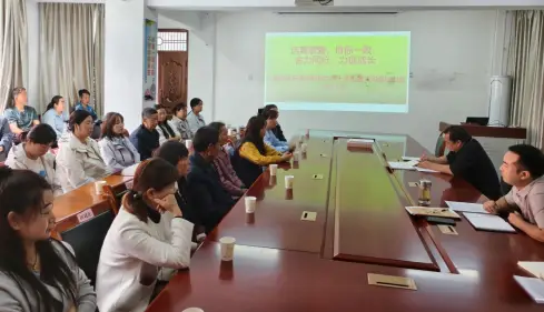 略阳乐素河初中举办“家校共育·助力成长”家长专题培训