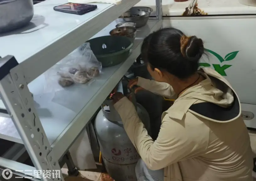 渭城区渭阳街道咸阳师范学院社区开展辖区门店安全生产专项检查