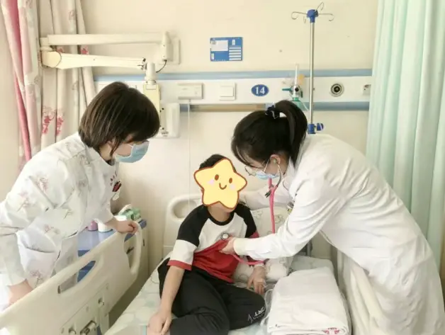 精准识破“伪装者”，延大咸阳医院儿科成功治愈一例持续高热9天的复杂猩红热患儿