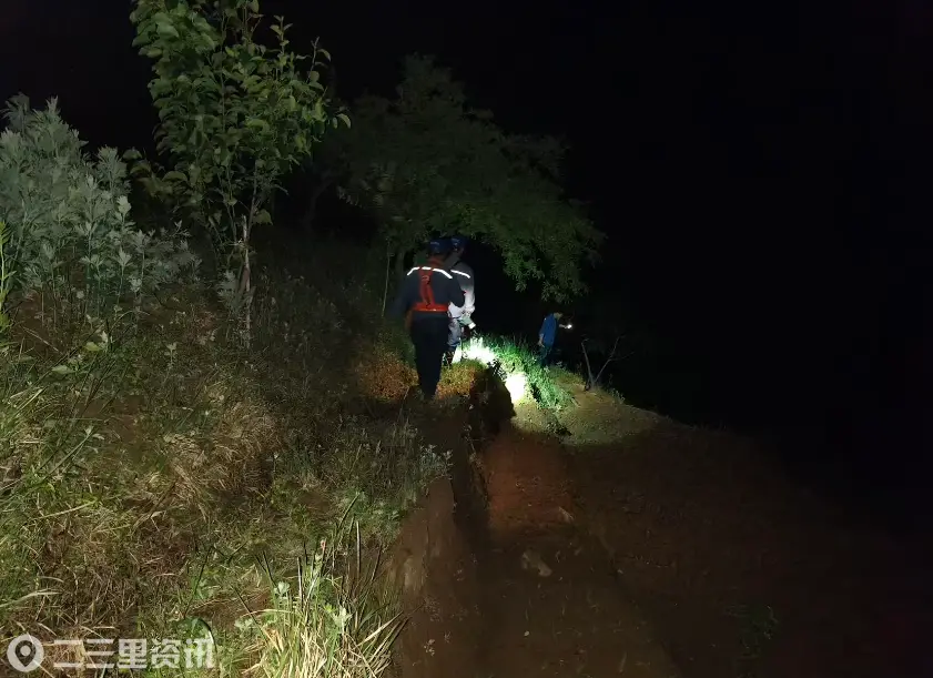 国网宁强县供电公司：暴雨夜驰援保供电 服务队送去“救命氧”