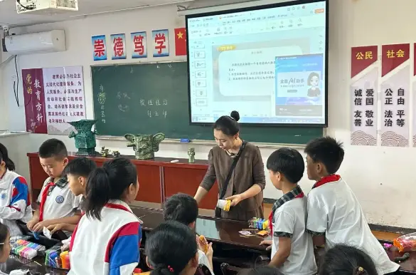 陕西科技大学附属中学开展2025—2026学年第二学期名师示范课活动