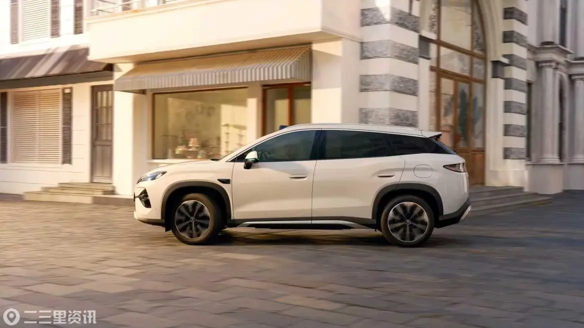 2026年最值得购买的B级插混SUV  比亚迪宋Ultra DM-i上市12.99万元起