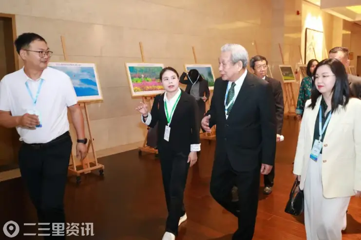 朱鹮亮相洱海论坛！洋县向16个国家讲述中国濒危物种保护故事