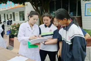汉中市人民医院启动“五健进校园”活动