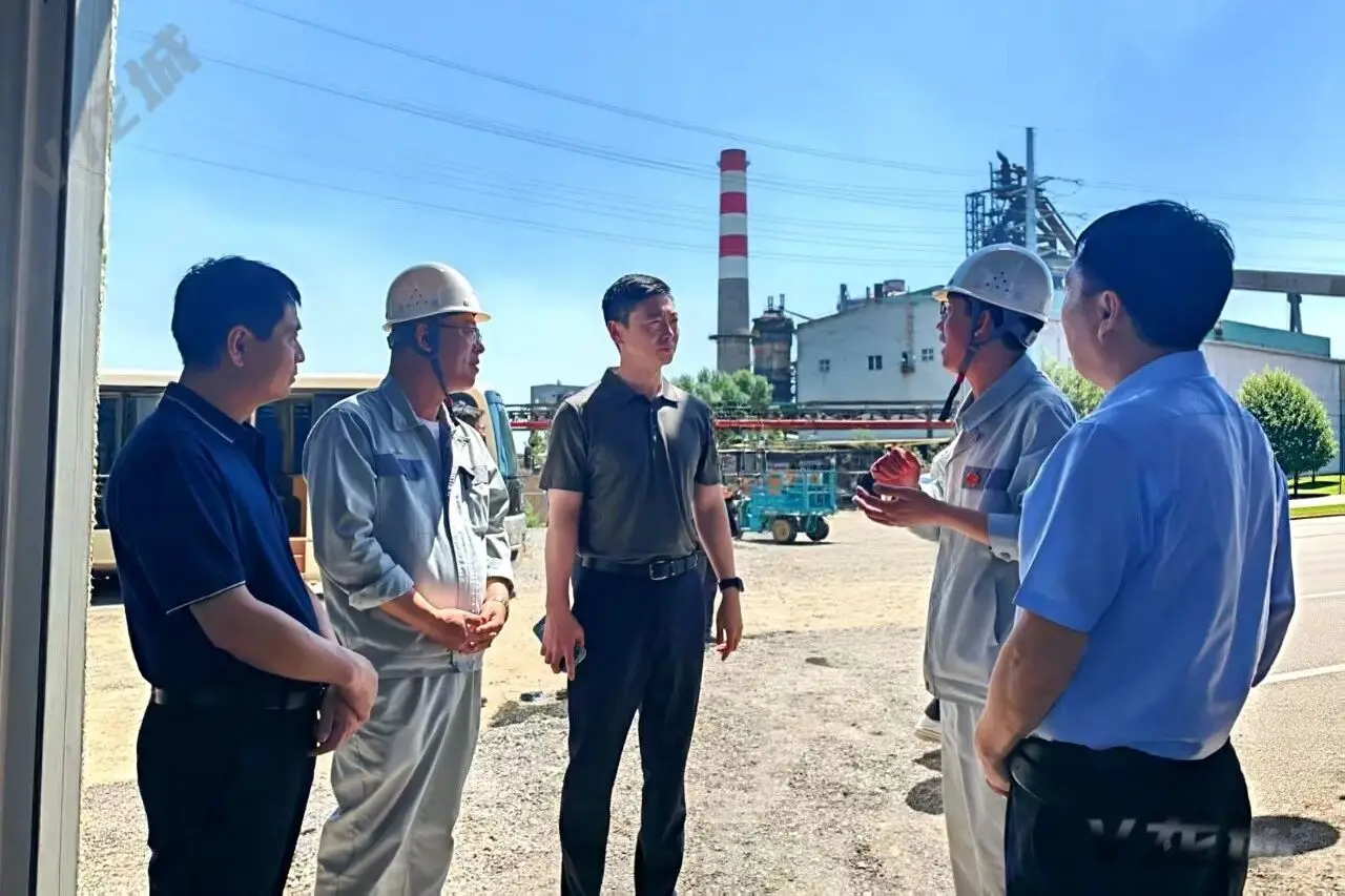 龙城区领导现场办公推进重点项目建设工作