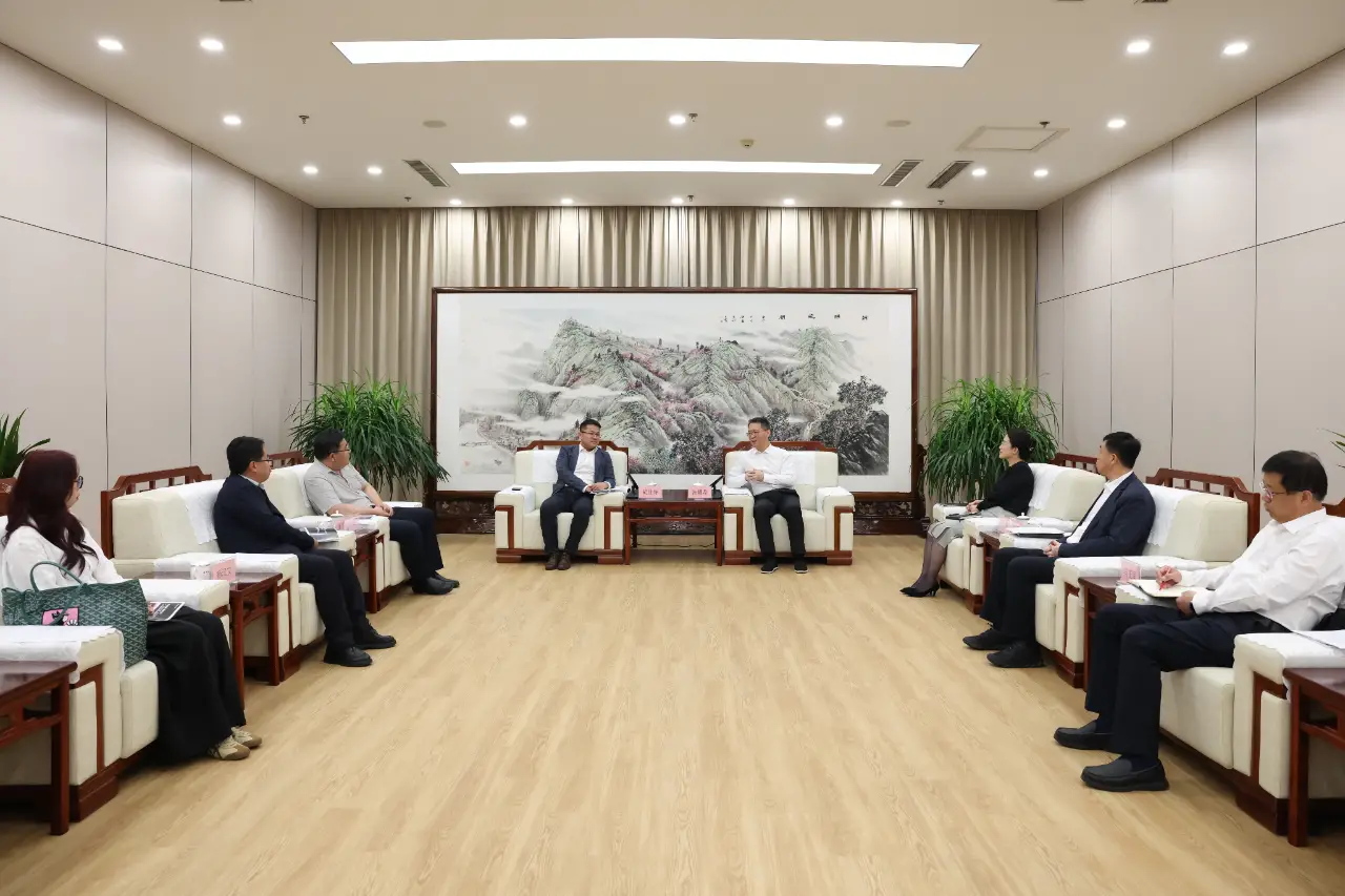 张耀鼎会见远景能源中国区副总经理、辽宁区域董事长胡佳铮