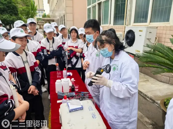 汉中市环境监测中心站组织开展环保设施公众开放日活动