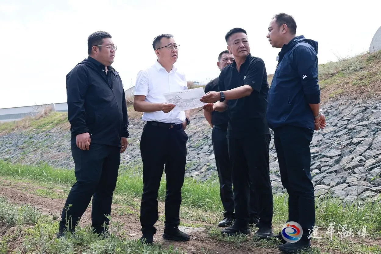 建平县委书记白剑锋调研督导防汛工作并巡河
