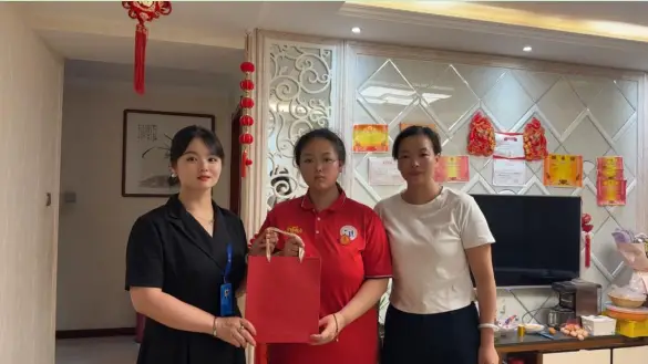 志愿护航高考 温情助力逐梦 ——秦都区渭滨街道多社区开展暖心助考行动