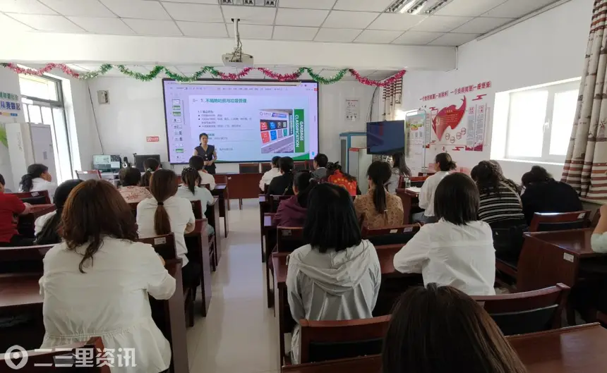 “学条例 守规矩 讲文明 树新风”十大文明好习惯养成倡导文明实践示范活动走进望湖社区、东岳路社区、金阳社区、长虹路社区