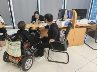 三项服务落地见效 民生银行重庆分行惠民服务暖人心
