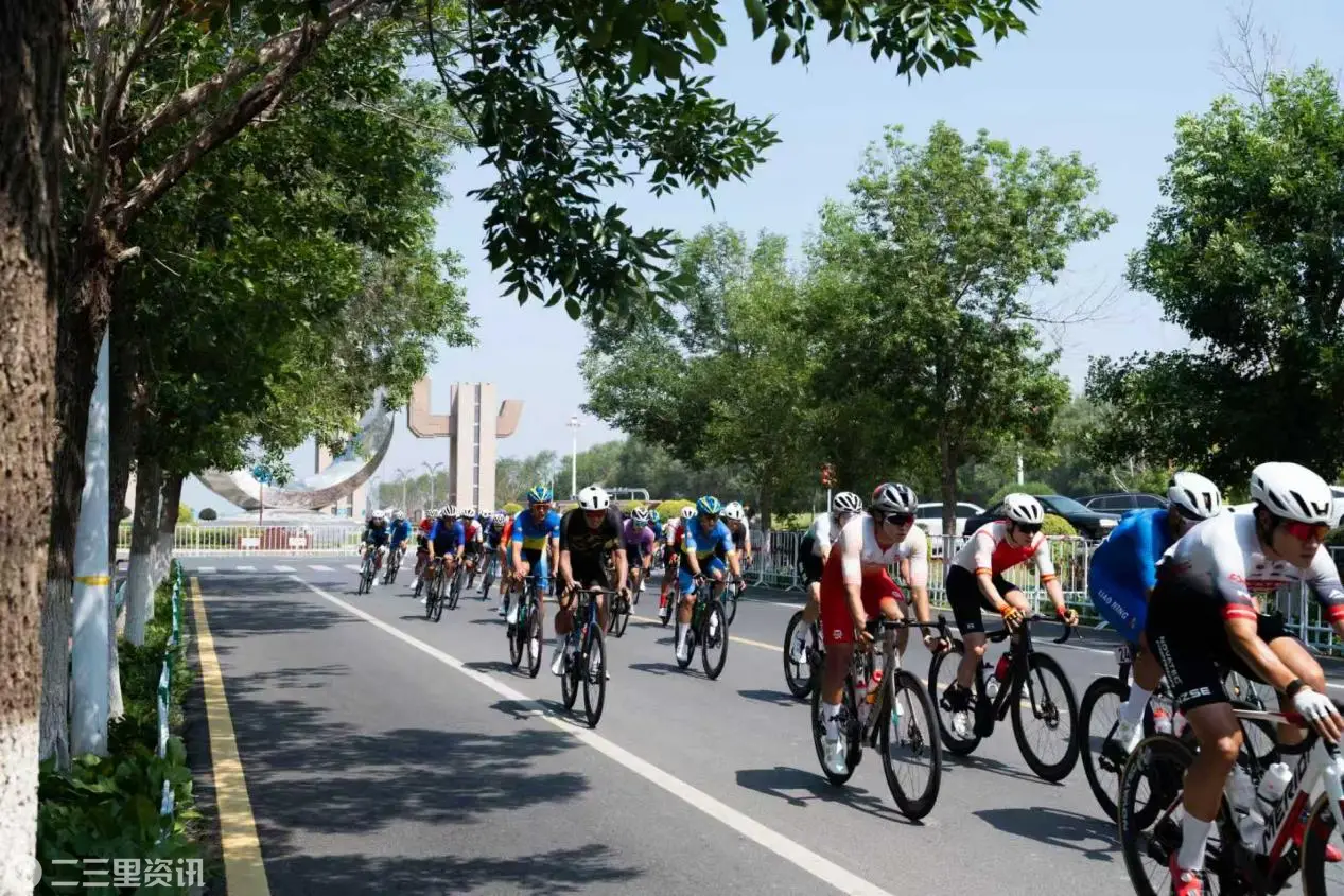 2026年中国公路自行车联赛（沈阳·康平站）首日火热开赛 